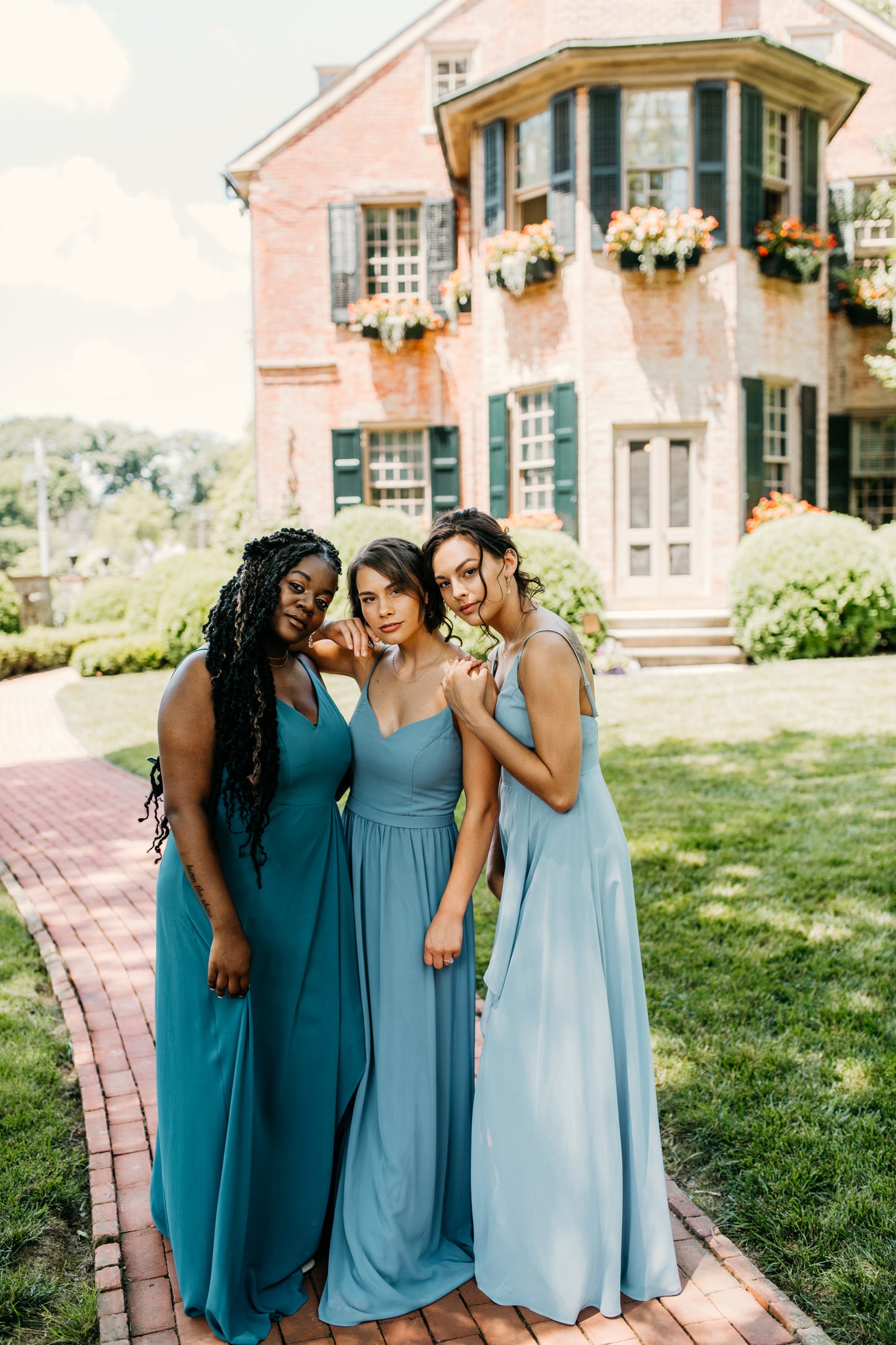 Jess (left) and Hope (right) wear the Alyssa Dress