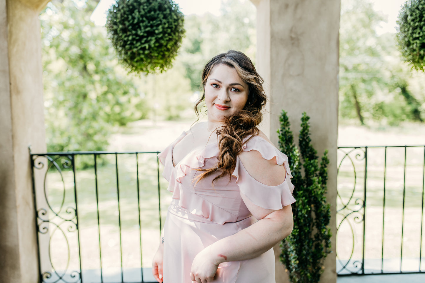 Katie wears Isla in Dusty Light Pink